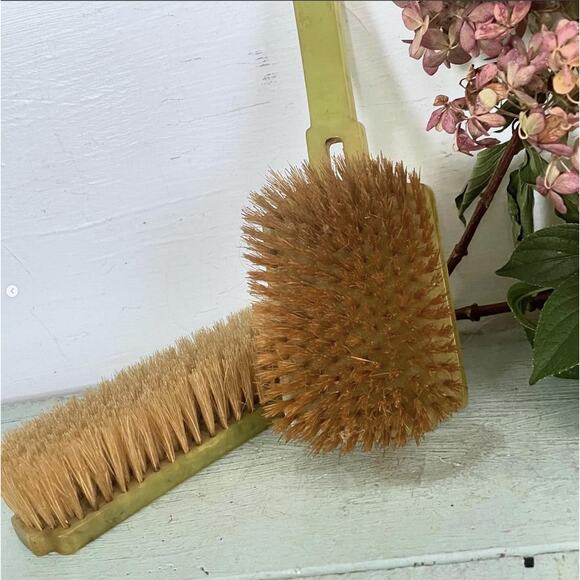 Vintage Vanity Brush Set Art Deco Bakelite Celluloid Etched Green Gold Prop - Picture 4 of 4